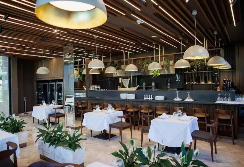 هتل Prado Luxury