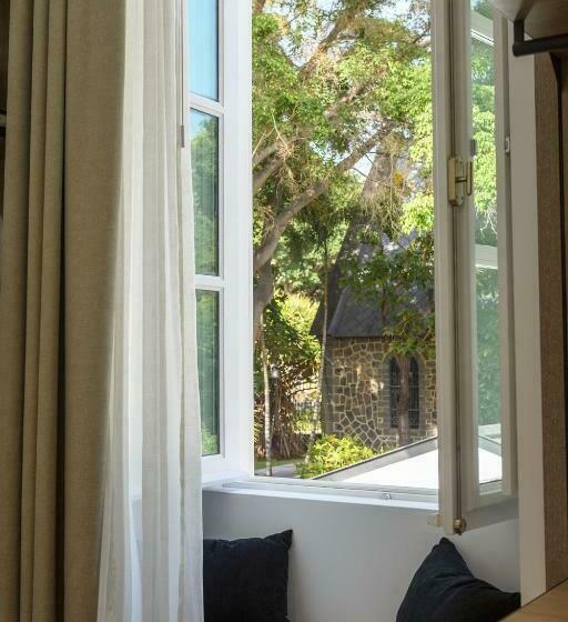 Отель The Park Suites