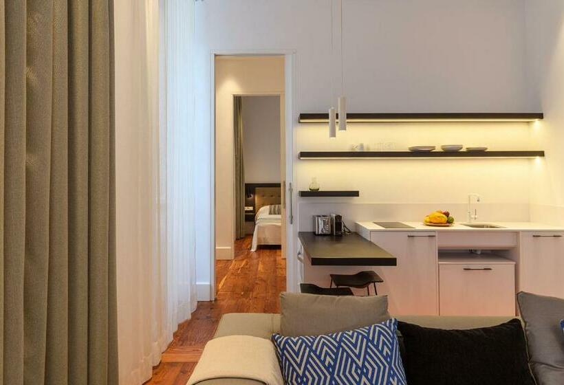 Отель The Park Suites