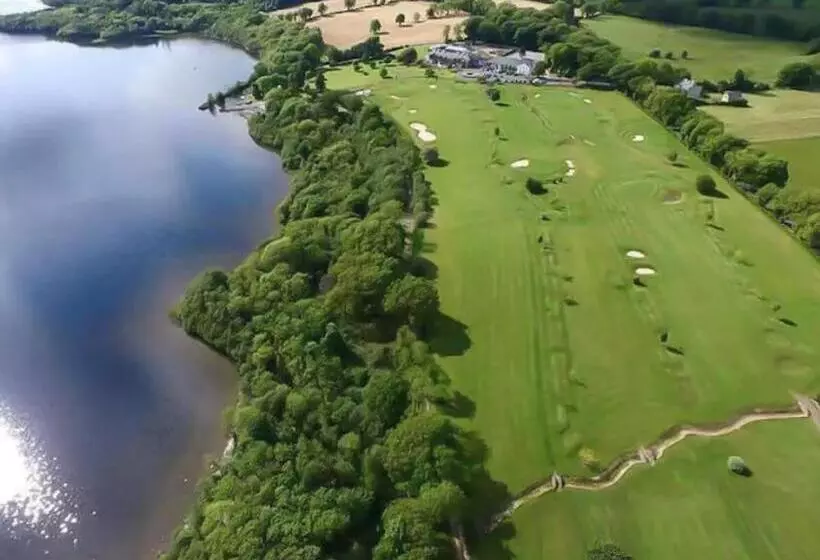 Sheelin Shepherds Hut 2 With Hot Tub