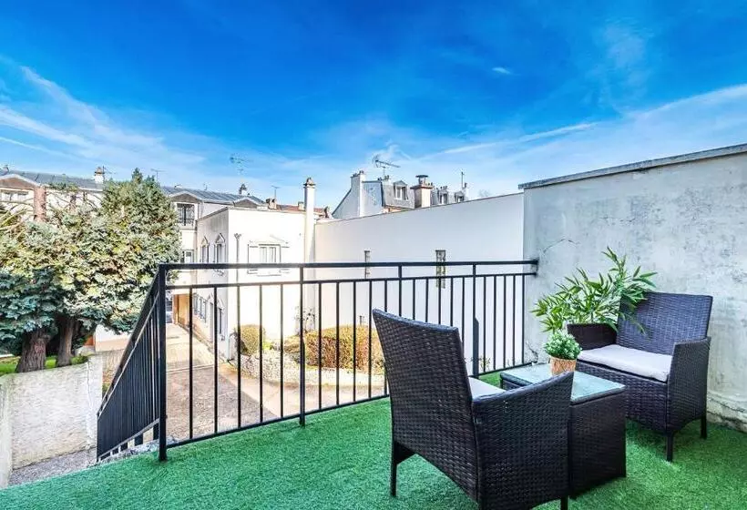 Appart Hotel Nuiteejour Versailles Saint Cyr L Ecole