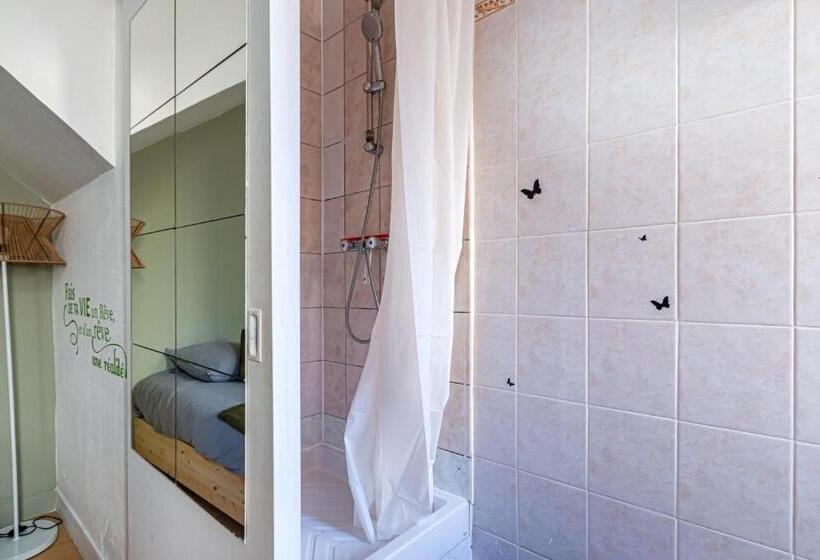 Appart Hotel Nuiteejour Versailles Saint Cyr L Ecole