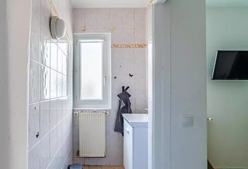 Appart Hotel Nuiteejour Versailles Saint Cyr L Ecole