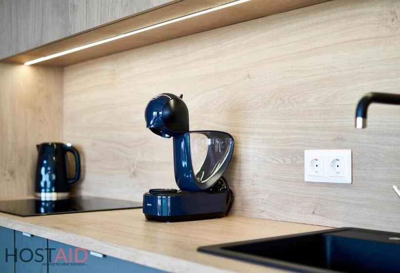 Ellby Apartman Penthouse Hostaid