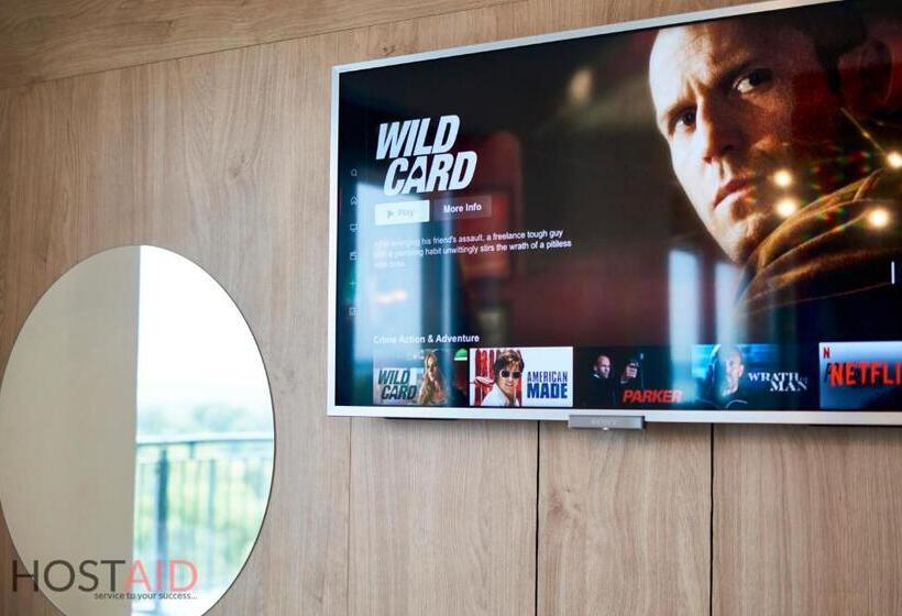 Ellby Apartman Penthouse Hostaid