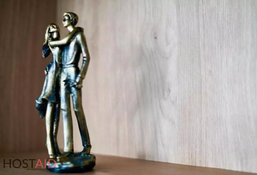 Ellby Apartman   Penthouse   Hostaid