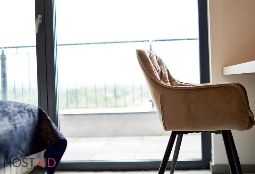 Ellby Apartman Penthouse Hostaid