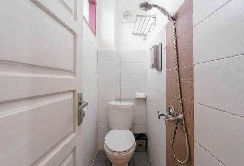 Urbanview Hotel Ananda Syariah By Reddoorz