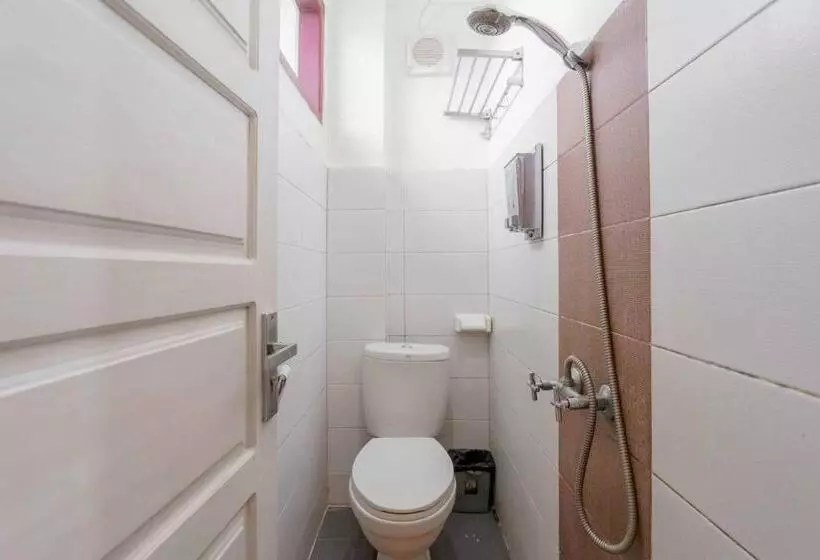 Urbanview Hotel Ananda Syariah By Reddoorz