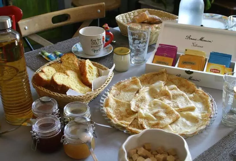 Aamiaismajoitus (B&B) Les Petites Mirabelles