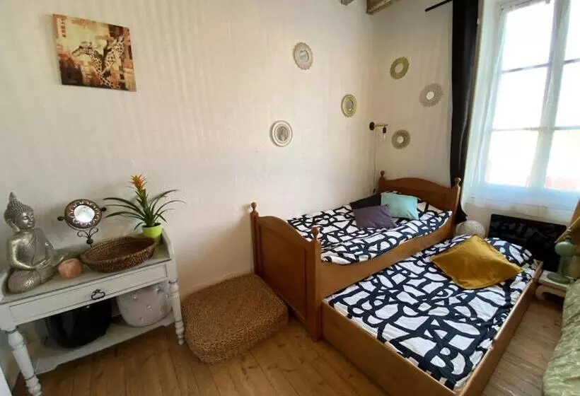 Aamiaismajoitus (B&B) Les Petites Mirabelles