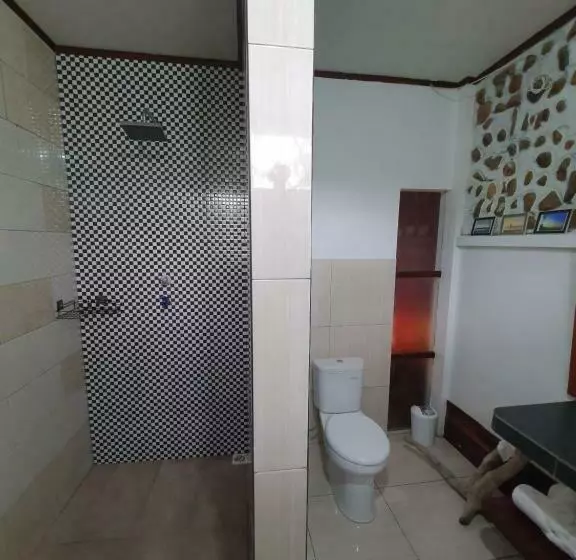 Majatalo Amban Beach House