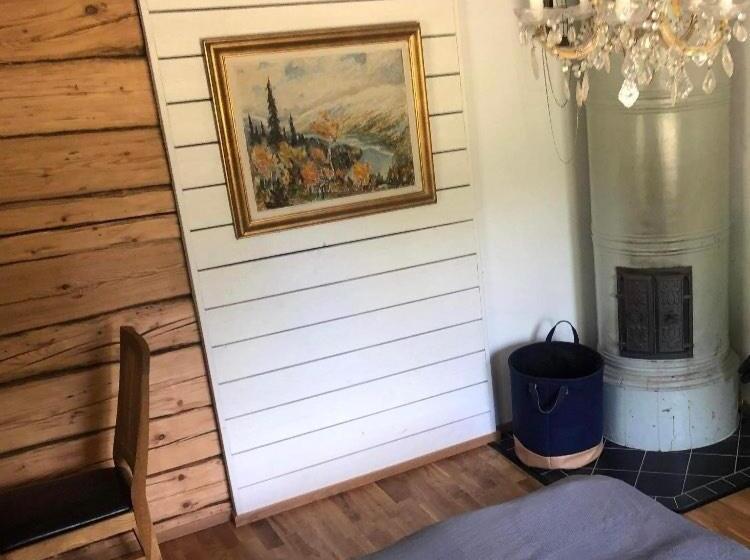 Stor Familjegård I Bra Läge