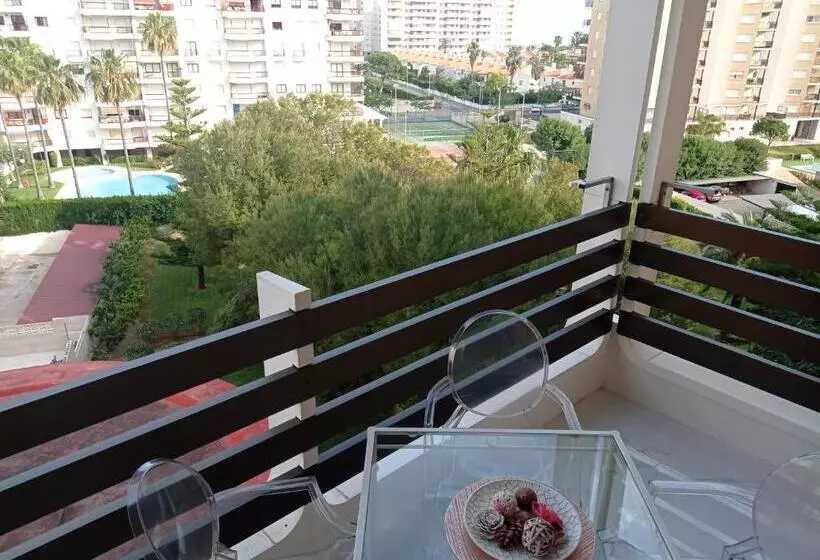 Tres Delfines Solo Familias Serviplaya