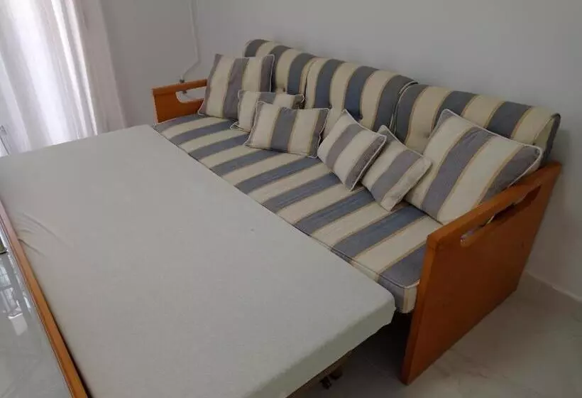 Tres Delfines Solo Familias Serviplaya