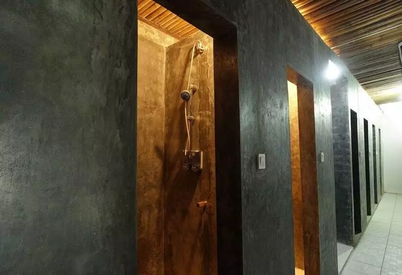 Waiwas Hostel