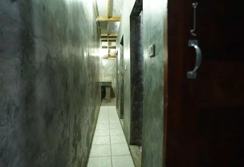 Waiwas Hostel
