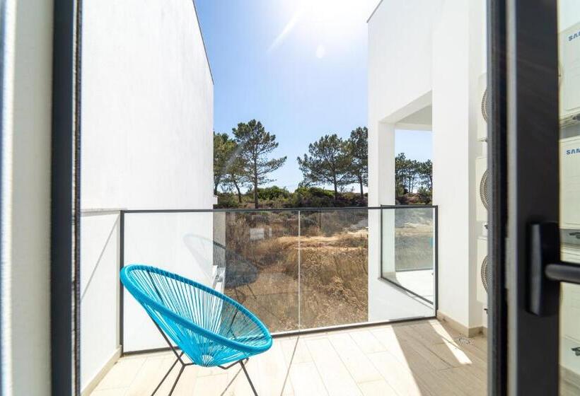 A Gaivota   Walking Distance To Monte Clerigo And Amoreira Beaches