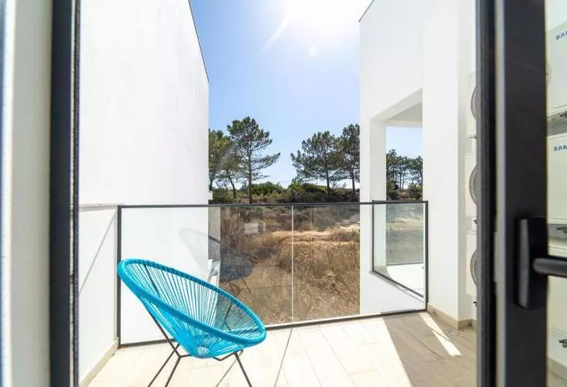 A Gaivota   Walking Distance To Monte Clerigo And Amoreira Beaches