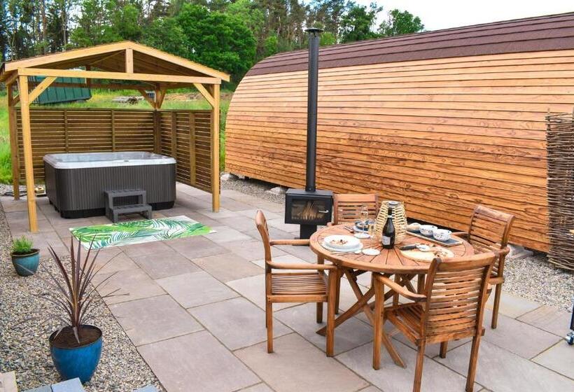 Derecroft Glamping Luxury Lodgepods