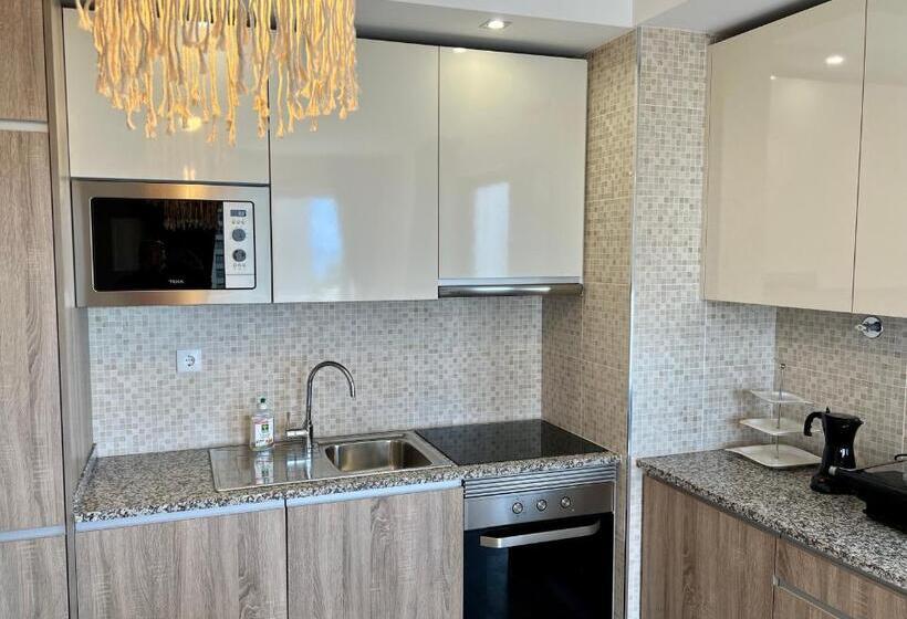 Mcramé Design Apt Sea View, Beachfront, Swimming Pool, 2bdr, 2bar, 6 Pax, Praia Da Rocha
