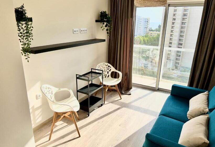 Mcramé Design Apt Sea View, Beachfront, Swimming Pool, 2bdr, 2bar, 6 Pax, Praia Da Rocha