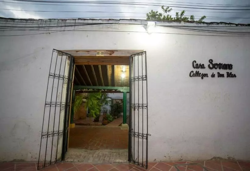 ペンション Casa Serrano   Callejón De Don Blas