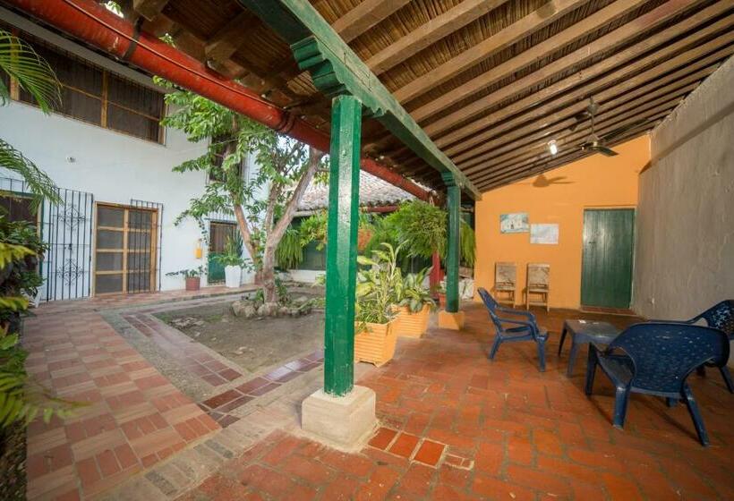 ペンション Casa Serrano Callejón De Don Blas