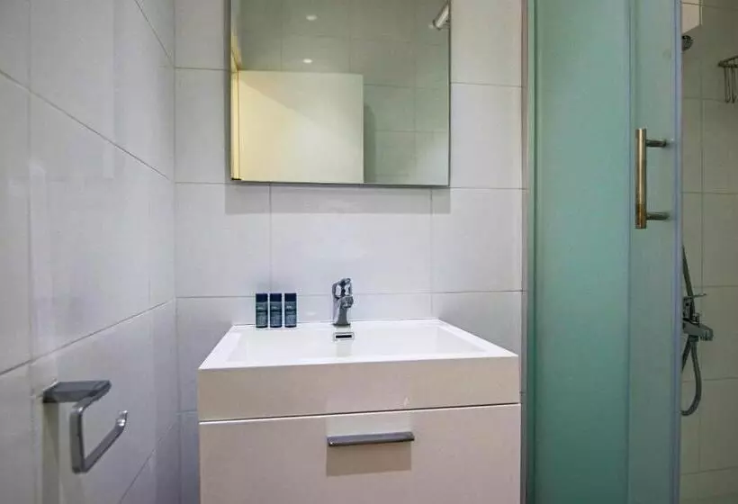 Phaedrus Living: Forest View Luxury Villa Chantara