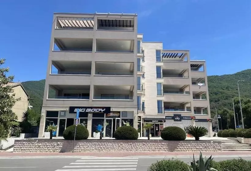 Tivat Luxury Apartment With Beautiful Sea View