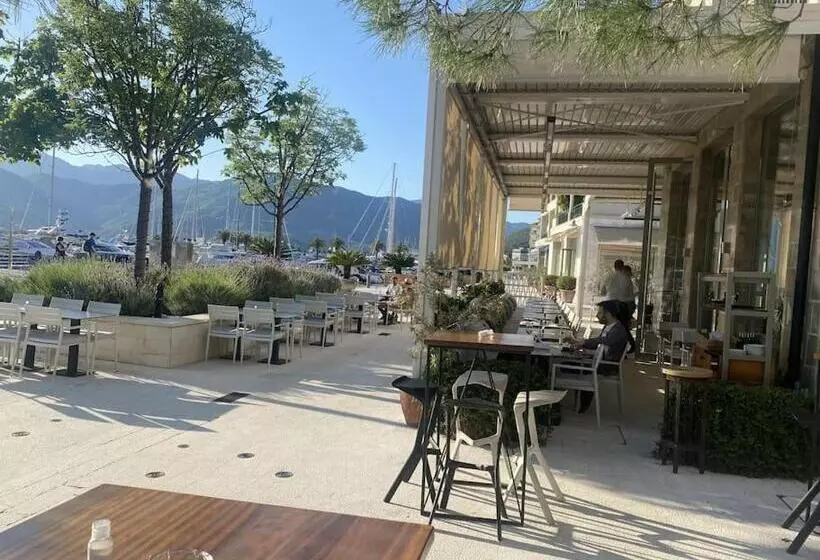 Tivat Luxury Apartment With Beautiful Sea View