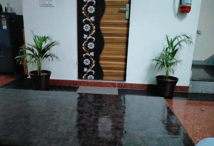 Отель Ashoka Palace