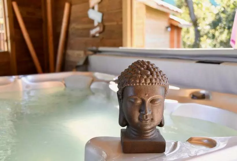 ペンション La Wodapalousa, Surf & Crossfit Guesthouse, 800m From Beach