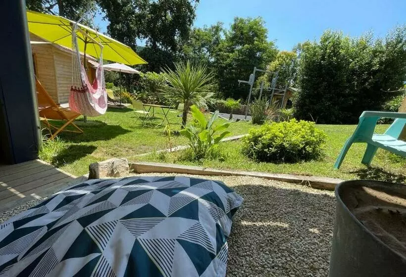 ペンション La Wodapalousa, Surf & Crossfit Guesthouse, 800m From Beach