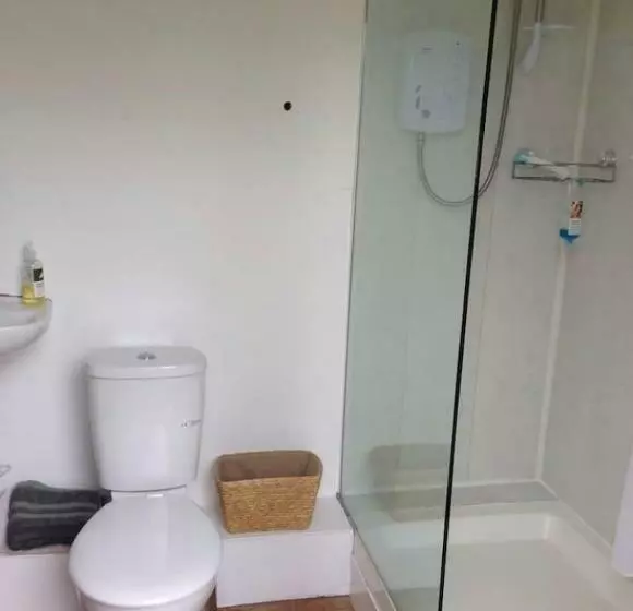 Majatalo The Studio Christchurch B&b Luxury Garden Room