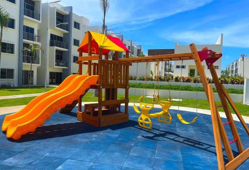 Tropical Modern Condo Amazing Pool!