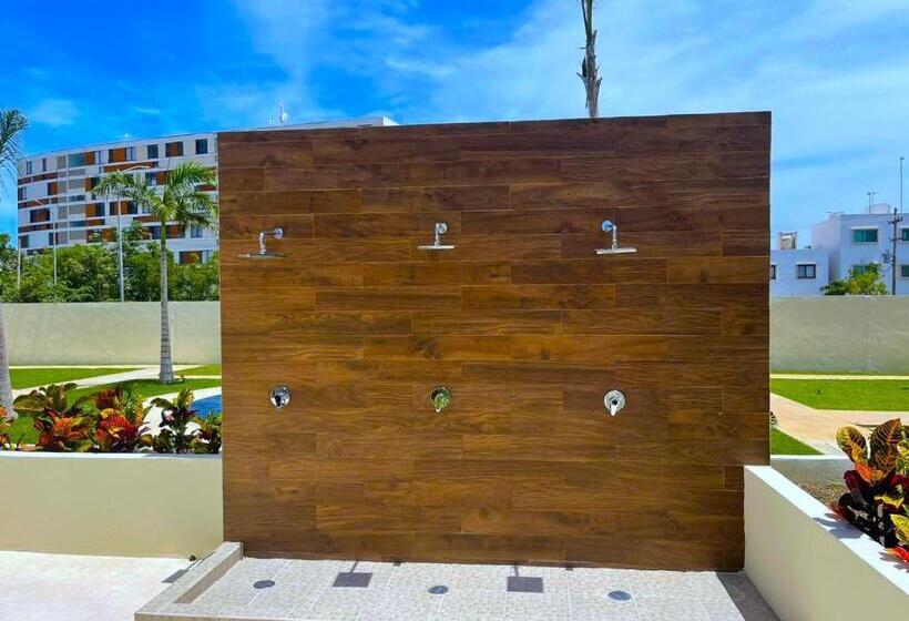 Tropical Modern Condo Amazing Pool!