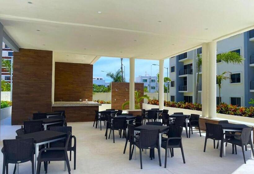 Tropical Modern Condo Amazing Pool!