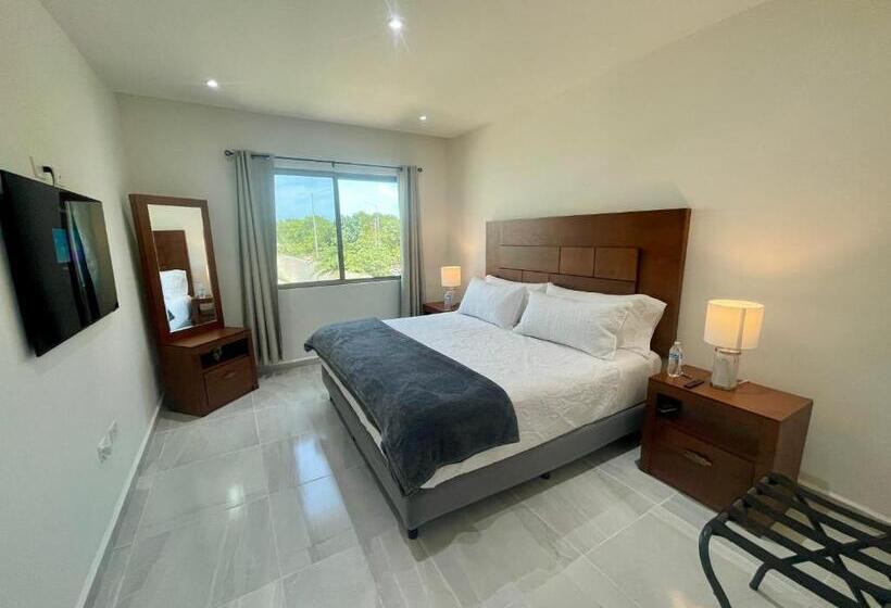 Tropical Modern Condo Amazing Pool!