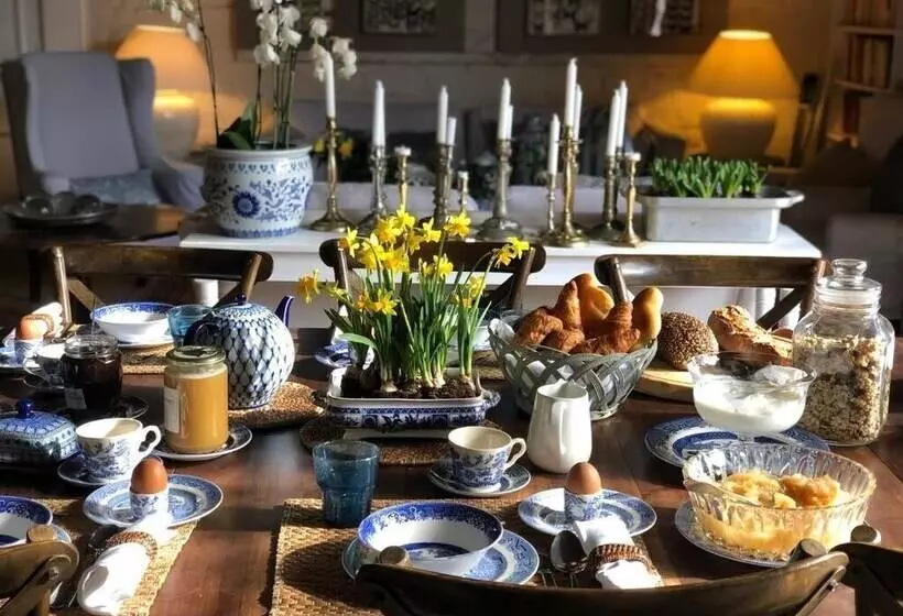 Aamiaismajoitus (B&B) Les Jardins Haute Couture