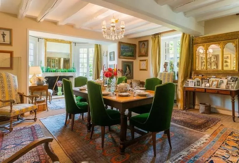 Aamiaismajoitus (B&B) Les Jardins Haute Couture