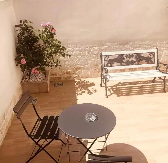 تختخواب و صبحانه Nido Di Pietra Dimora In Centro