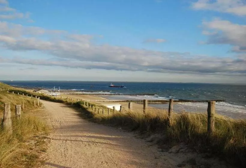 Aamiaismajoitus (B&B) Zoutelande,modern Verblijf Bij De Zee