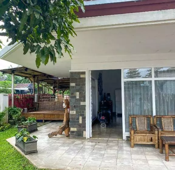 Hostel Wees Een Kind