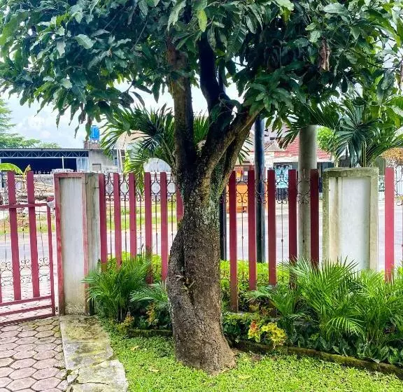 Hostel Wees Een Kind