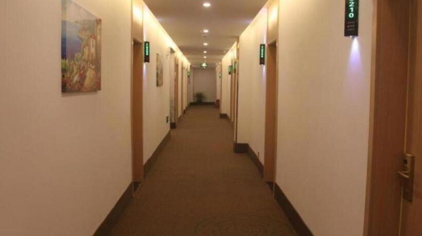 Отель Greentree Inn Jingjiang Xieqiao Town Xinhua Road