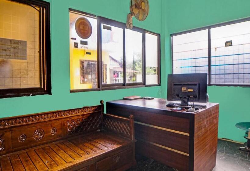 בית מלון כפרי Oyo 91418 Kantil Homestay Syariah