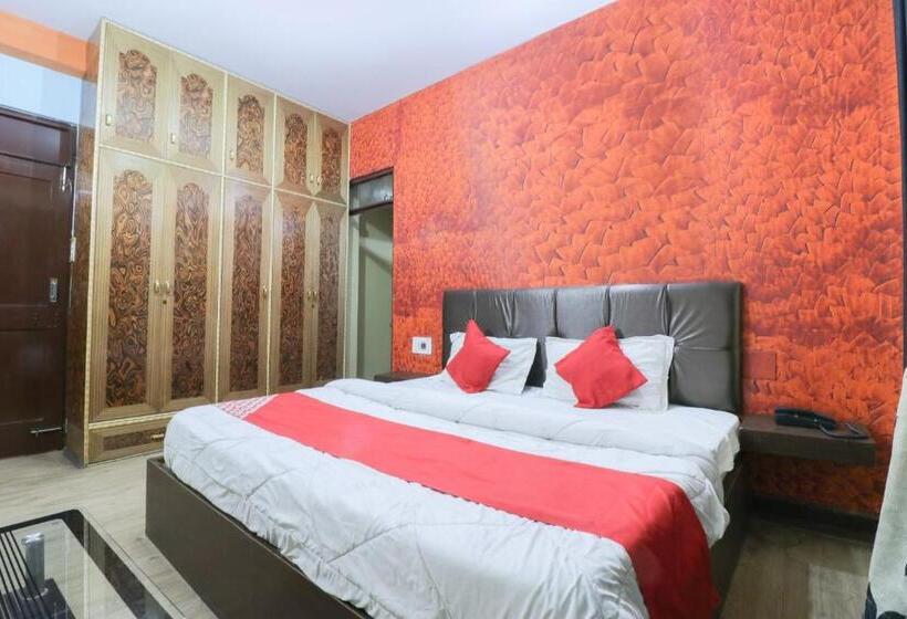 בית מלון כפרי Oyo Mnl739 Manali Villa