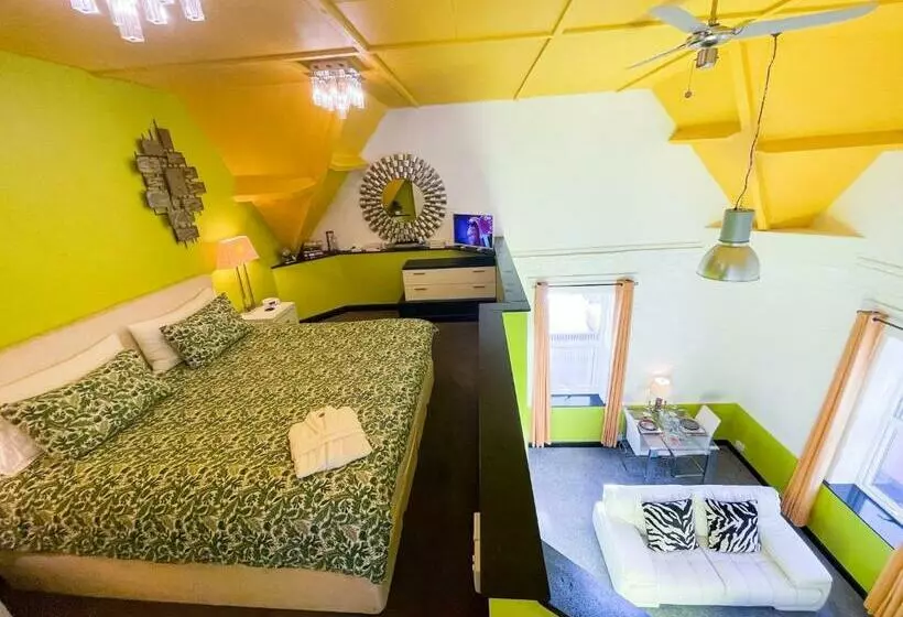 ホテル Phoenix Apartments