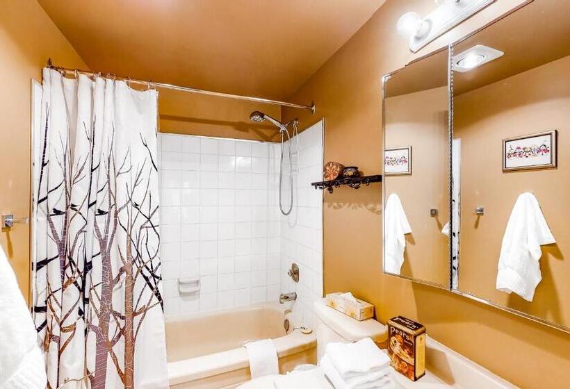 فندق Ponderosa Inn 316